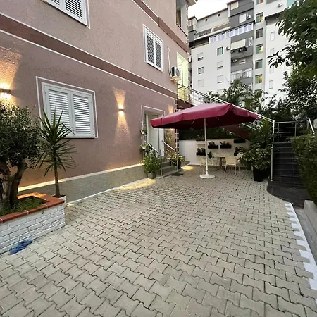 Dana Durrës